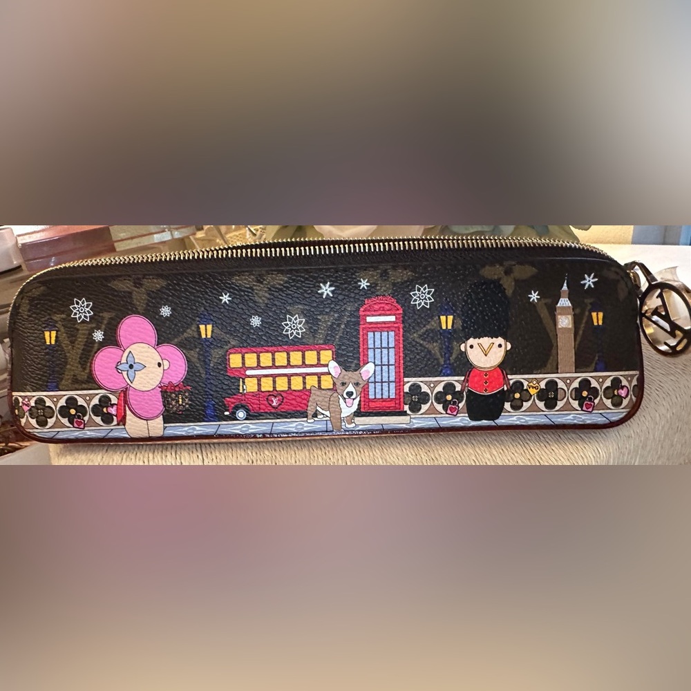 🇬🇧❤️Louis Vuitton London Elizabeth Pouch🇬🇧❤️ - Picture 8 of 16
